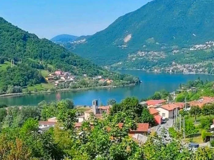 Casa quadrilocale in vendita in Via Partigiani No Number, Endine Gaiano