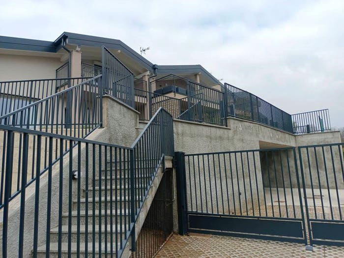 Casa trilocale in vendita in Monguzzo