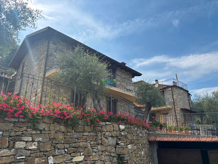 Casa con 6 locali in vendita in Località Piantà, Stellanello
