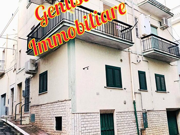Casa trilocale in vendita in Via Carlo Goldoni, Centro, Ginosa