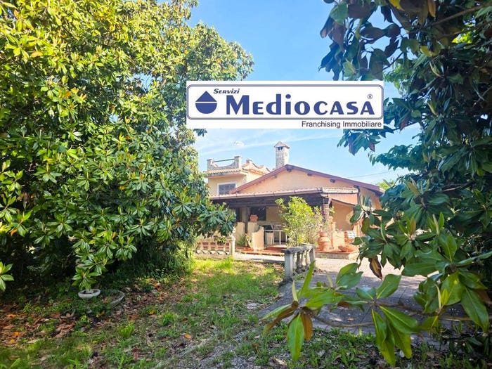 Casa trilocale in vendita in Via di Cori, Centro, Lariano