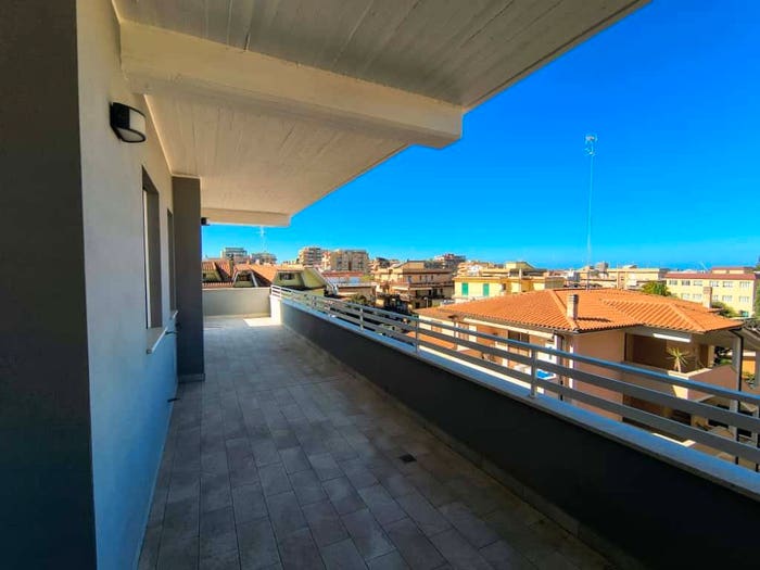 Casa trilocale in vendita in Via Oneglia, Centro, Ladispoli