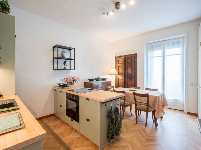 Appartamento trilocale in vendita in Viale Beatrice d'Este, Bocconi, Milano