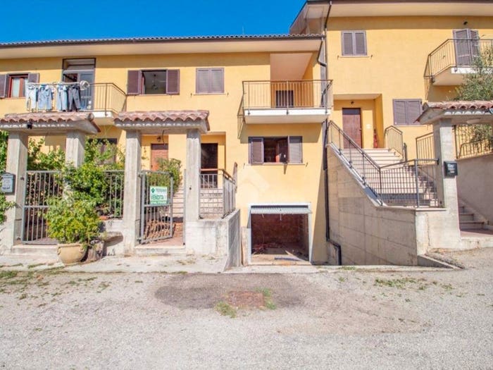 Casa quadrilocale in vendita in Via Case Sparse, Cittaducale