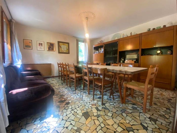Casa con 6 locali in vendita in Via San Cristoforo, Costabissara