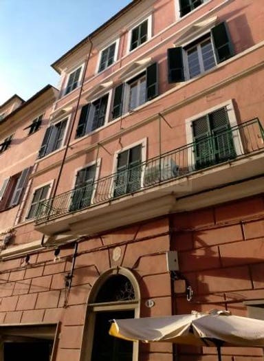 Appartamento con 6 locali in vendita in Via Felice Cascione, Porto Maurizio, Imperia