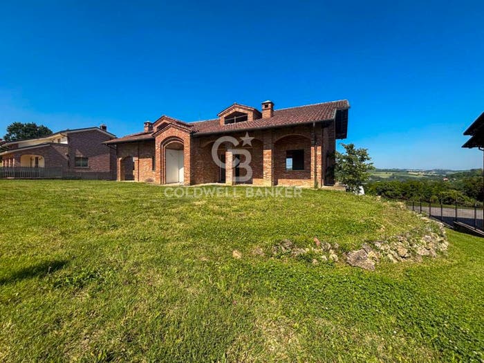 Casa con 6 locali in vendita in Altavilla Monferrato
