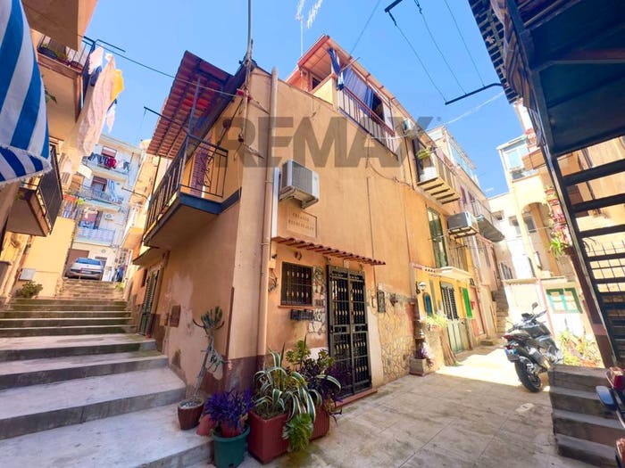 Casa con 5 locali in vendita in Chiasso Piediscalzi, Centro, Monreale
