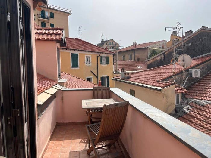 Casa quadrilocale in vendita in Oneglia, Imperia
