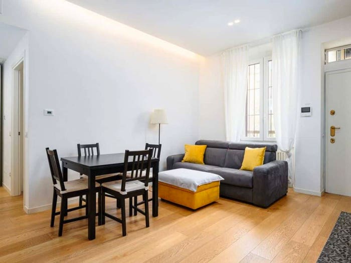 Appartamento trilocale in affitto in Viale Bligny, Bocconi, Milano