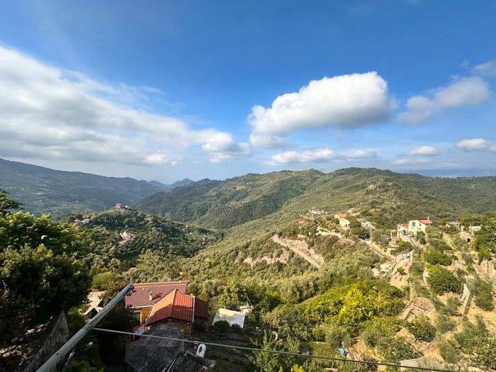 Appartamento quadrilocale in vendita in Vicolo Vallicella, Perinaldo