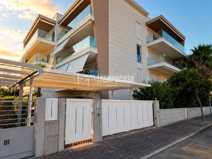 Appartamento trilocale in vendita in Via Equilio, Lido Centro Ovest, Jesolo