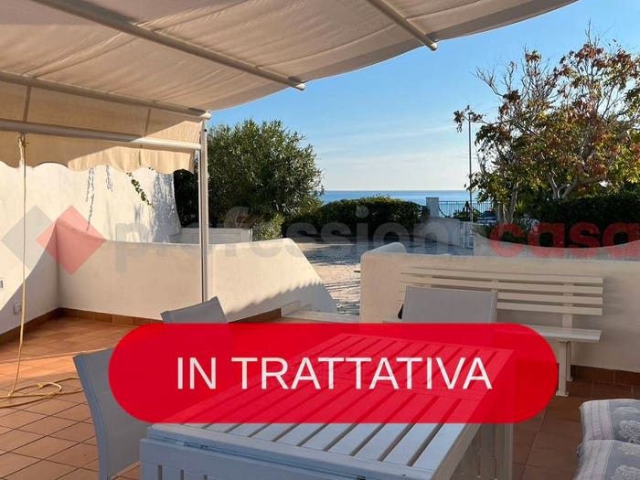 Appartamento con 5 locali in vendita in Via per San Pietro, Campomarino, Maruggio