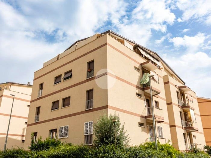 Appartamento trilocale in vendita in Via Pieve Ligure, Torrevecchia, Roma