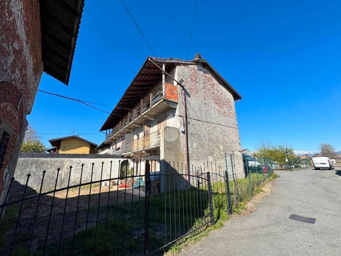 Casa con 5 locali in vendita in Via Martiri della Libertà, Baraggia, Suno