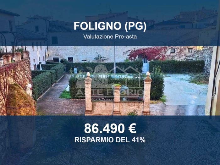 Appartamento quadrilocale in vendita in Via Antonio Gramsci, Centro Storico, Foligno