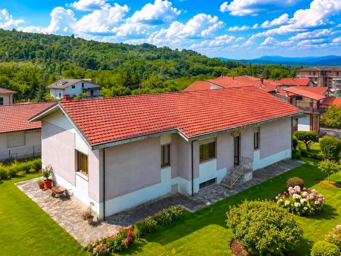 Casa con 6 locali in vendita in Centro, Bagnone