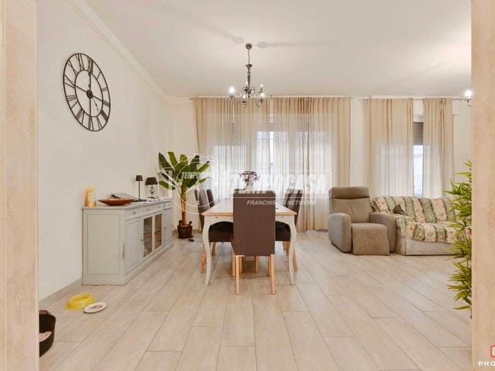 Appartamento con 6 locali in vendita in Via Grande, Via Grande Piazza della Repubblica, Livorno