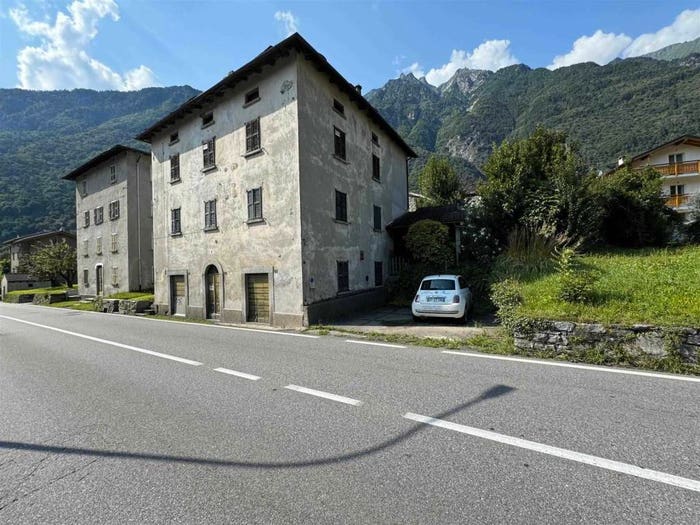 Appartamento trilocale in vendita in Via Rezia, Centro, Chiavenna