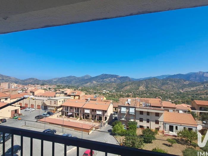 Casa con 6 locali in vendita in Via vetriera, Castelbuono