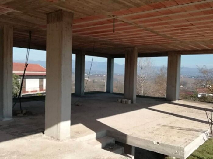 Casa con 6 locali in vendita in Via delle Monache, Limatola