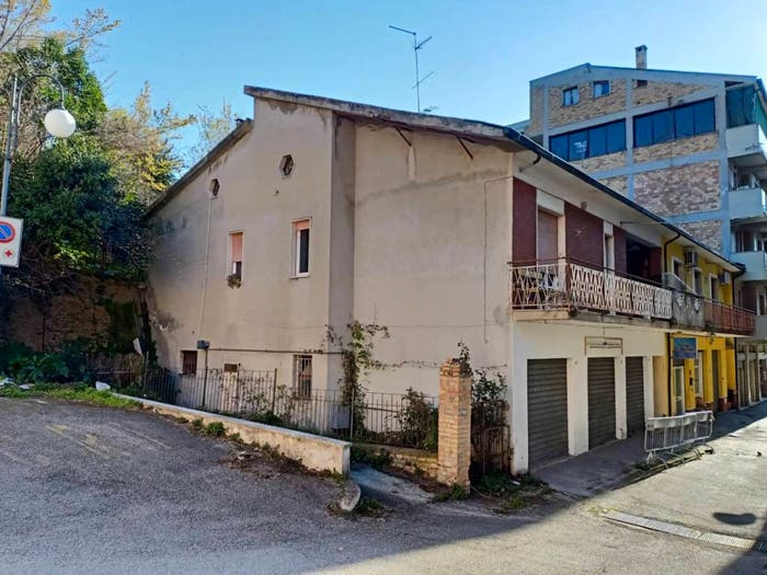 Casa monolocale in vendita in Piazza Giuseppe Garibaldi, Centro, Loreto Aprutino