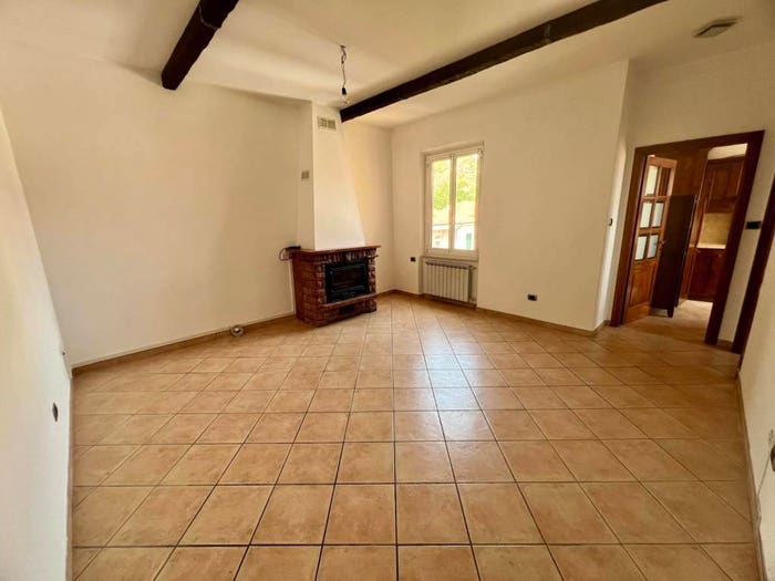Appartamento quadrilocale in vendita in Via Sarzana, Limone Melara, La Spezia