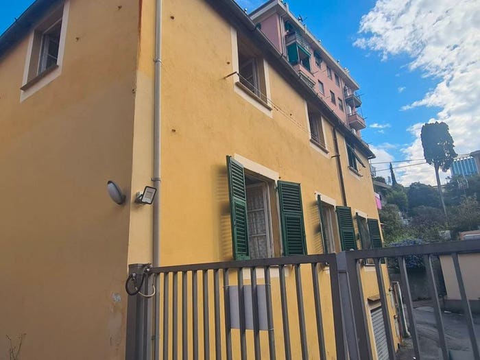 Casa con 6 locali in vendita in Via Romana di Quarto, Quarto, Genova