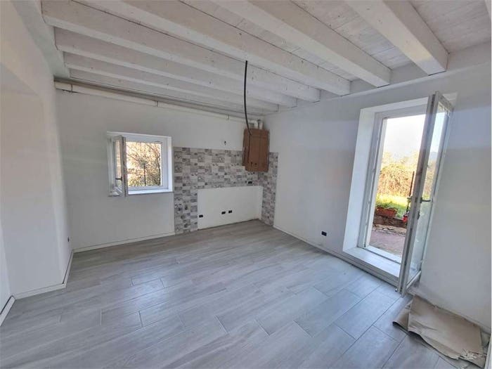 Appartamento bilocale in vendita in Pugliola Solaro, Lerici