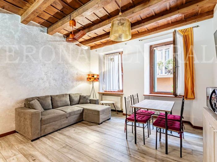 Appartamento bilocale in affitto in Vicolo Torcoletto, Centro Storico, Verona