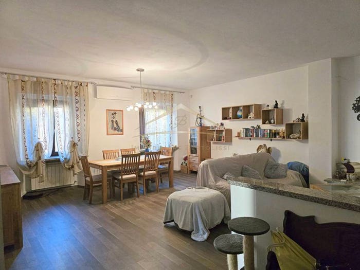 Casa con 5 locali in vendita in Via Giuseppe Torchio, Centro, Grignasco