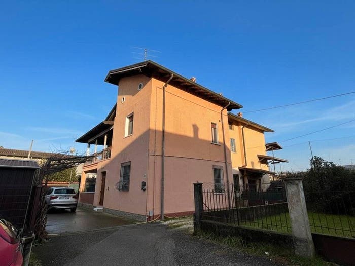 Appartamento con 6 locali in vendita in Via Malta, Folzano, Brescia