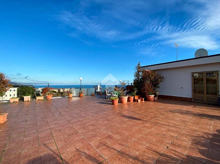 Appartamento quadrilocale in vendita in Via Giovanni Amendola, Savona
