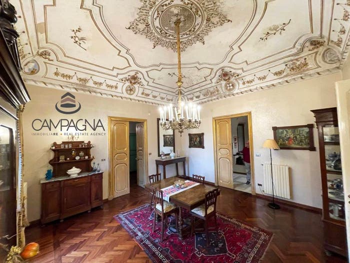 Appartamento con 6 locali in vendita in Via Venezia, Canicattì
