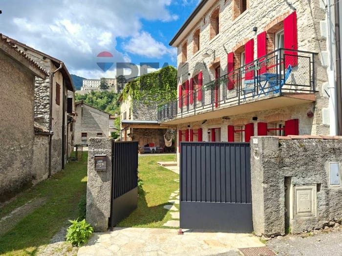 Casa con 6 locali in vendita in Vicolo Galileo Galilei, Centro, Cison di Valmarino