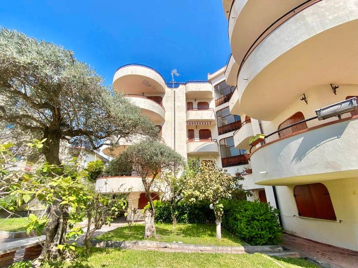 Appartamento quadrilocale in vendita in Via Teocle, Centro, GiardiniNaxos