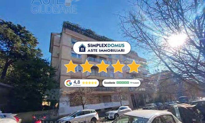 Appartamento con 6 locali in vendita in Via Asmara, Africano Villa Chigi, Roma
