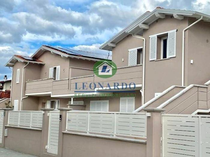 Appartamento quadrilocale in vendita in Via Vetriano, Margine Coperta Traversagna, Massa e Cozzile