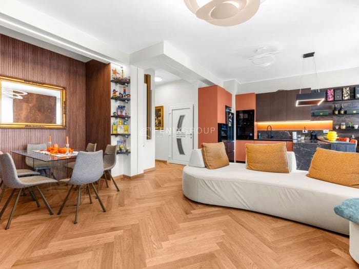 Appartamento trilocale in vendita in Via Giovanni Pierluigi da Palestrina, Centrale, Milano