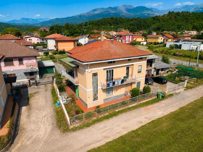 Casa con 6 locali in vendita in Via Maghetto, Ceresane Curanuova, Mongrando