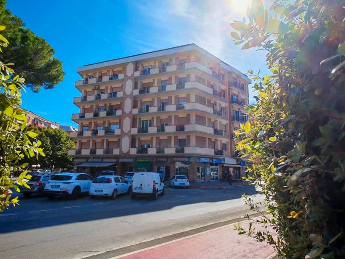 Appartamento quadrilocale in vendita in Piazza Giovanni Fabbrini, Cottolengo, Grosseto