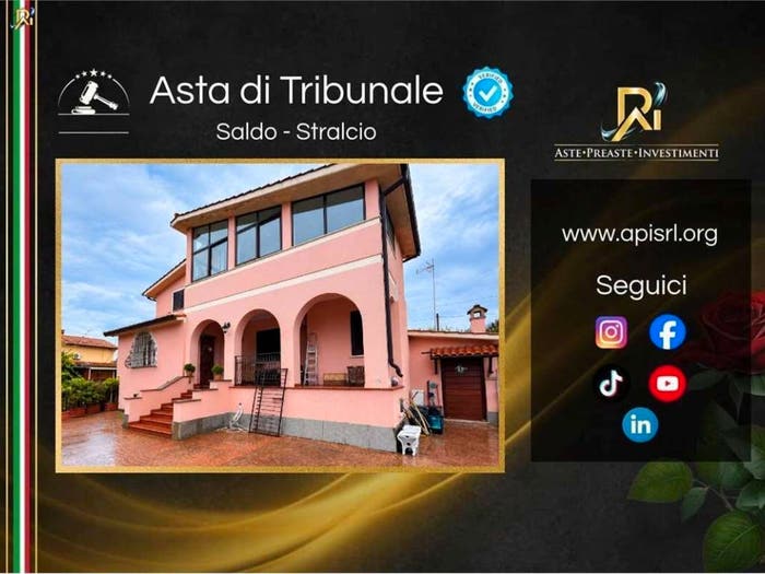 Casa quadrilocale in vendita in Via Leonardo Da Vinci A, Centro, Lariano