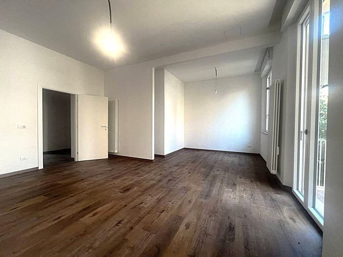 Appartamento con 6 locali in vendita in Via Enzo Zerboglio, Sant'Antonio, Pisa