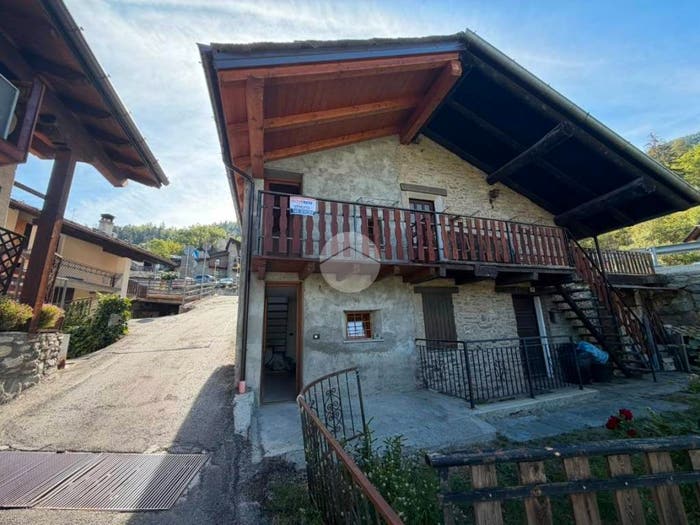 Casa bilocale in vendita in Frazione Moline, Centro, Gressan