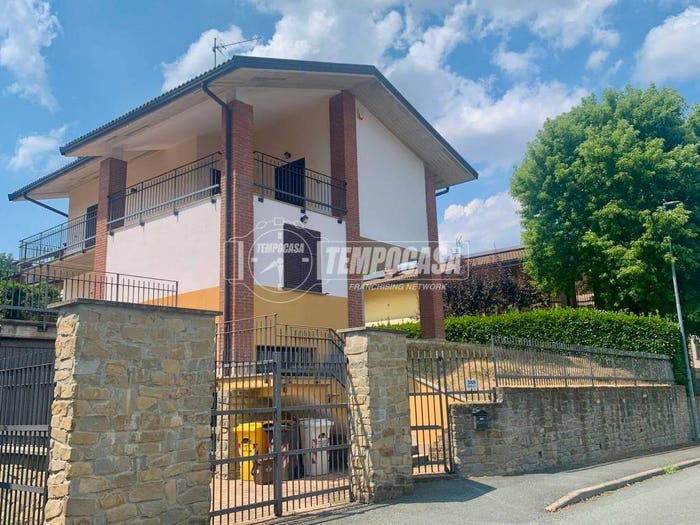 Casa con 6 locali in vendita in Località San Carlo Bis, San Carlo, Rocca Grimalda