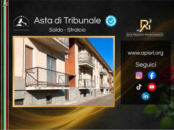 Appartamento quadrilocale in vendita in Via Milano, Angera
