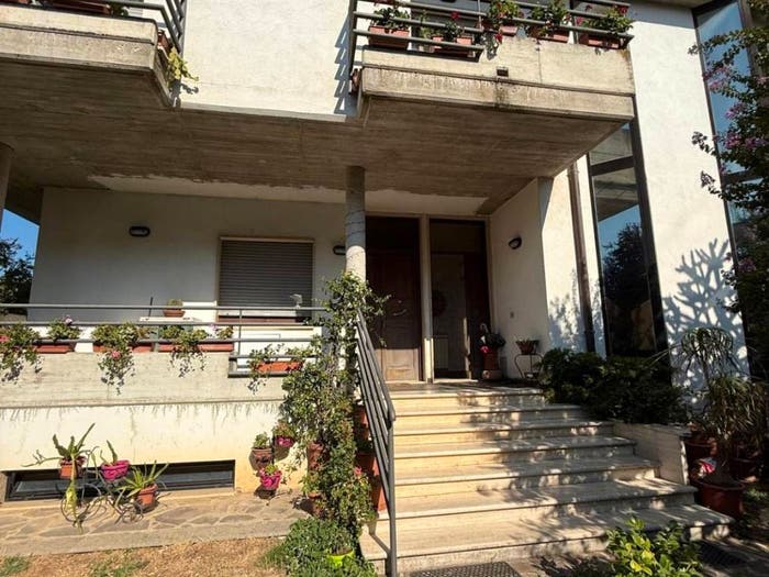 Casa con 6 locali in vendita in Via Benvenuto Cellini, Rieti