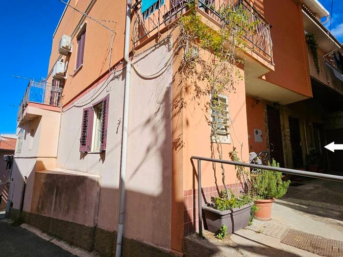 Appartamento trilocale in vendita in Via Franco Basso, Castanea Salice, Messina