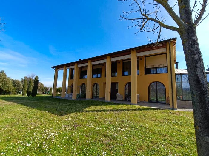 Casa con 6 locali in vendita in Vecchiazzano Ospedale, Forlì