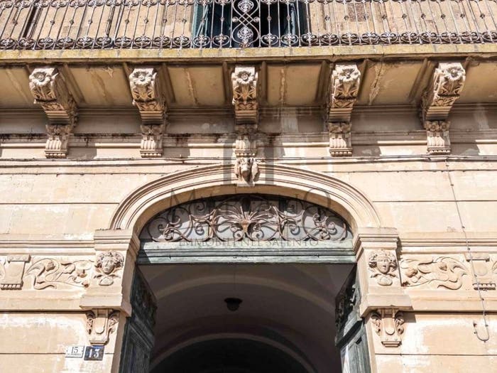 Casa con 6 locali in vendita in Sogliano Cavour